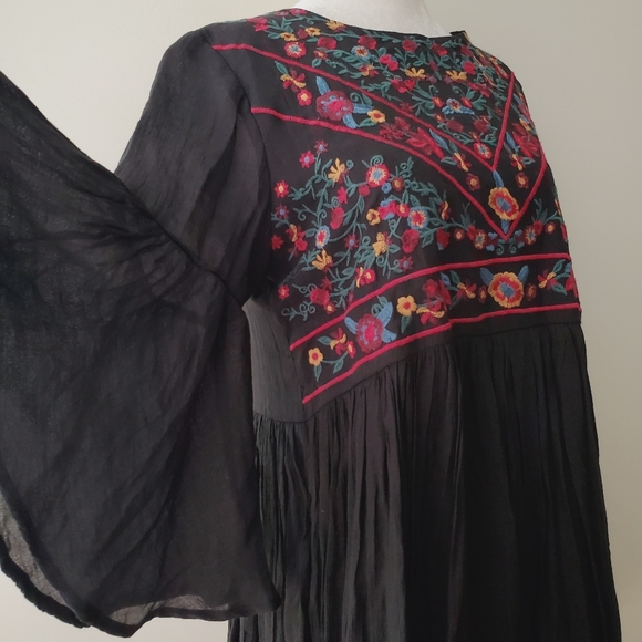 Umgee Floral Embroidered Bohemian Bell Sleeve Mini Dress - Picture 6 of 14